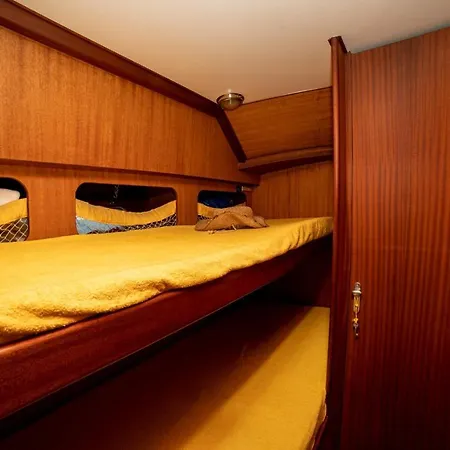 Bed & Boat ספינת מלון Ossuccio